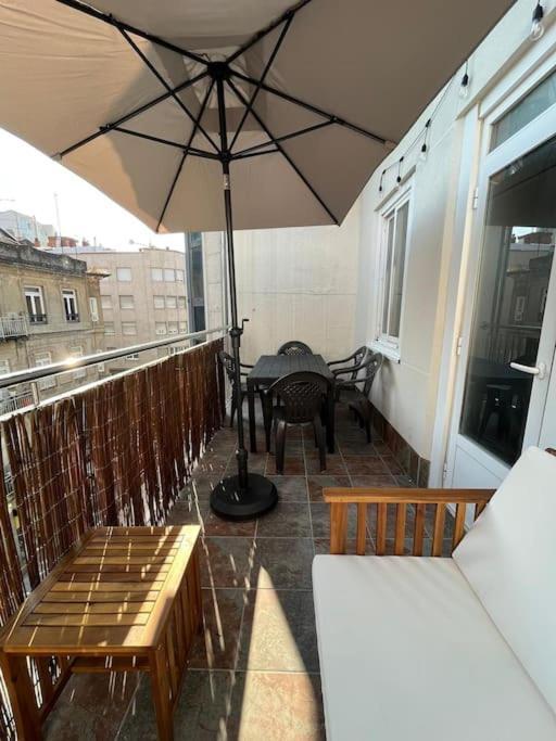Atico Vintage Con Terraza Apartment Vigo Luaran gambar